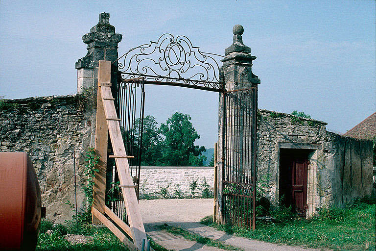 Grille de la cour d'honneur