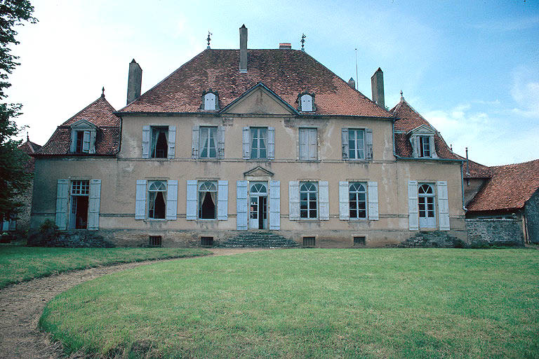 Façade sur la cour d'honneur