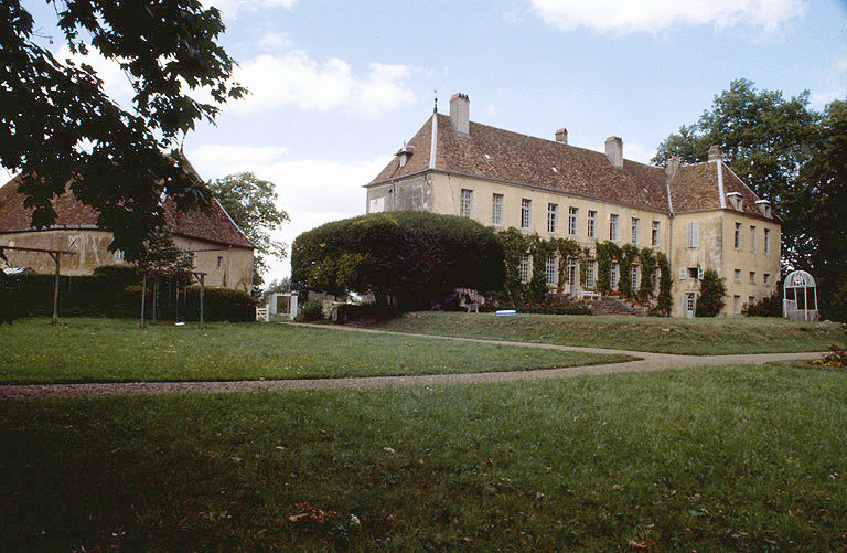 Corps de logis côté jardin vu vers le nord-ouest