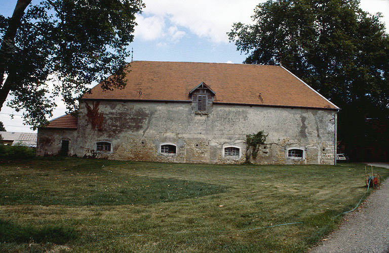 Bâtiment de dépendance au nord de la cour