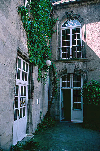 Façades sur cour : détail.