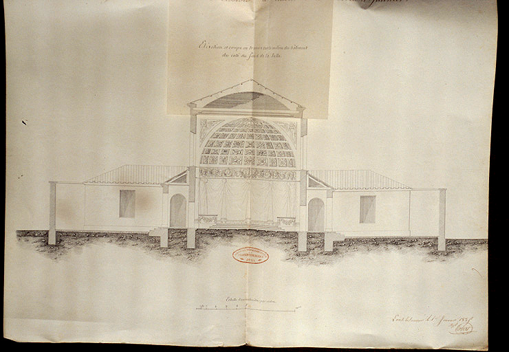 "Elévation et coupe en travers sur le milieu du bâtiment du côté de l'entrée de la salle".