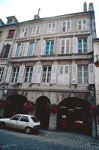 Façade antérieure.