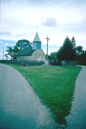 Vue d'ensemble avec l'église.