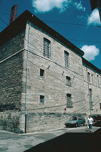 Elévation latérale gauche du corps de bâtiment sur l'angle sud.