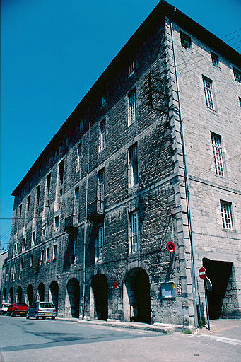 Bâtiment sur rue : façade antérieure.