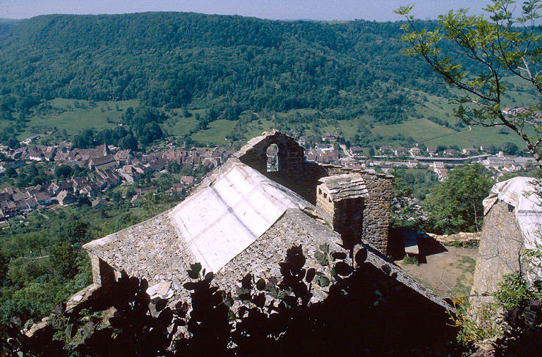 Vue depuis le sentier d'accès au nord-est.