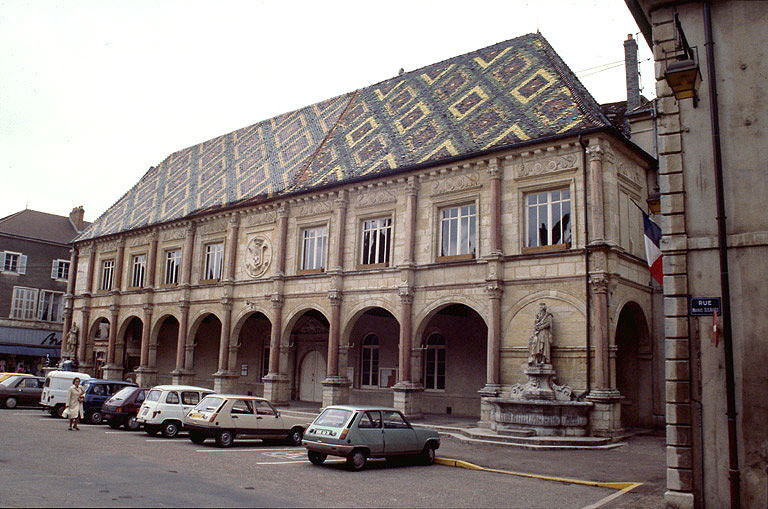 Vue d'ensemble depuis le sud-est.