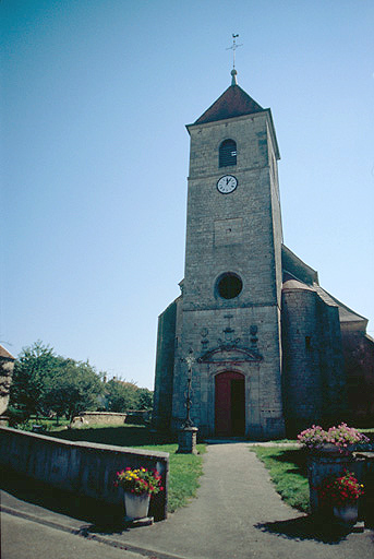 Croix et église.