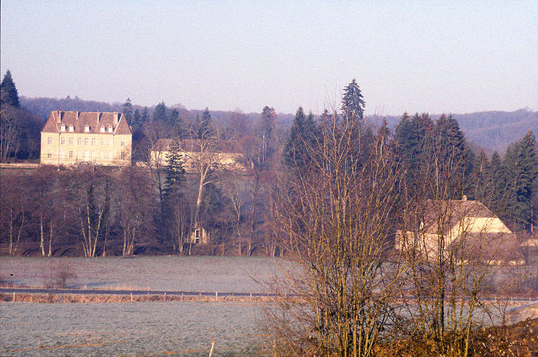 Vue d'ensemble depuis l'est.