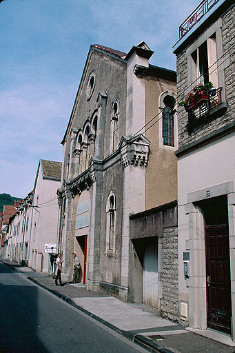 Façade ouest : vue du sud.