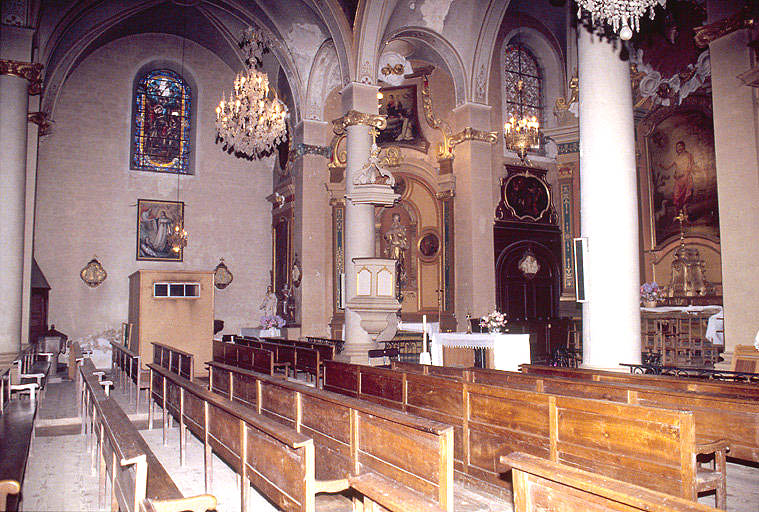 Vue vers le bras gauche du transept.