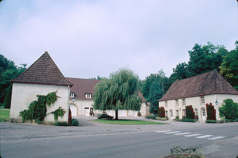 Château et abbaye Notre-Dame de Clairefontaine