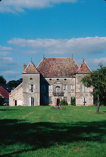 Corps de logis : façade ouest sur le parc.