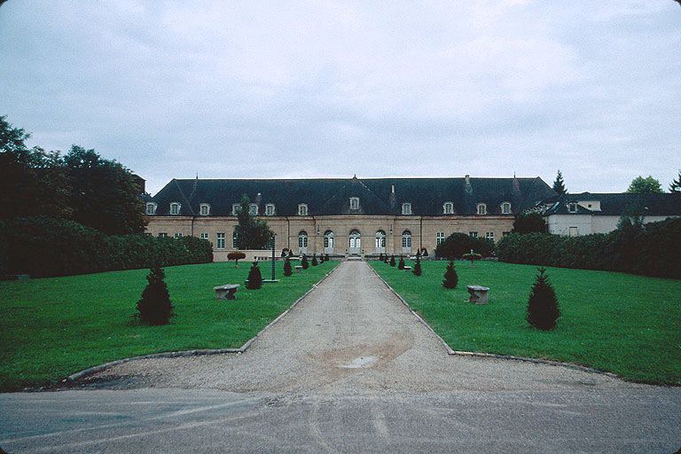 Logis : façade nord.