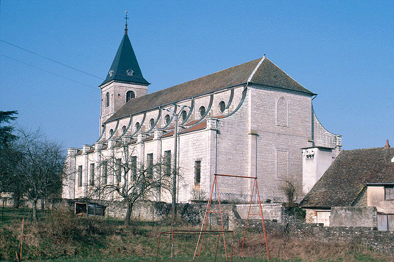 Chevet vu du sud-est.