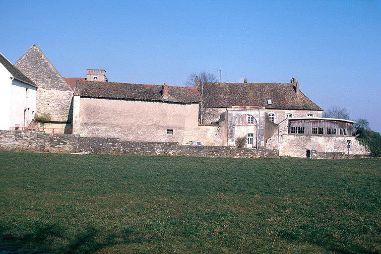 Vue d'ensemble depuis le sud-est.