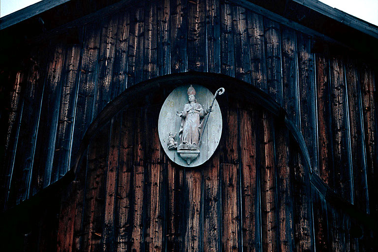 Pignon sud-est : statue de Saint-Nicolas