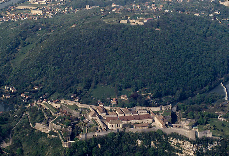 Vue aérienne depuis l'est