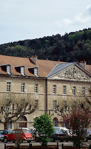 Caserne St Paul (est) : façade sur cour