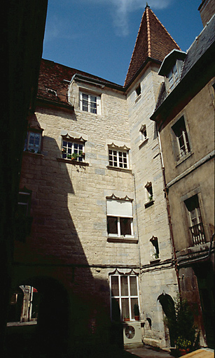 Façade sur cour