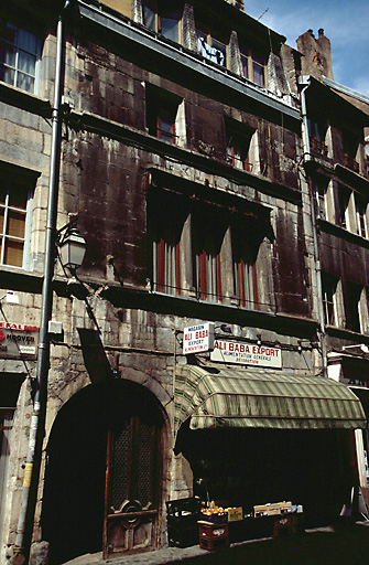 Façade sur rue