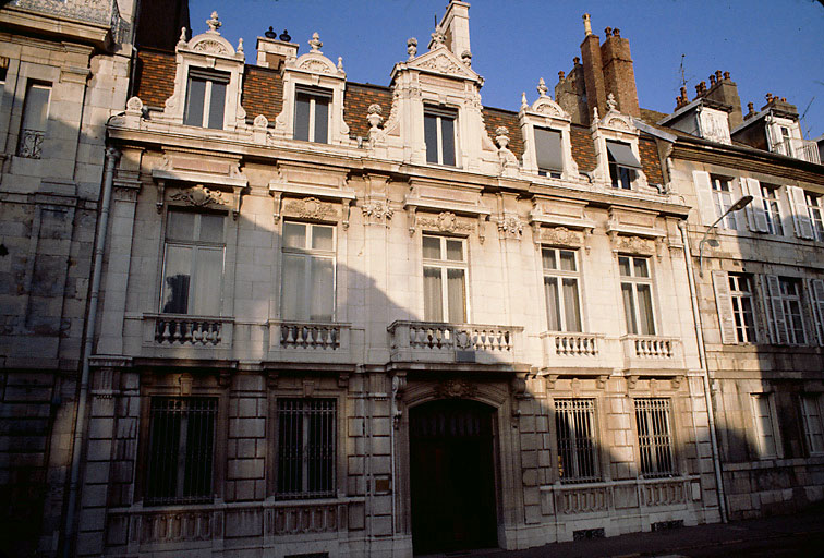 Façade sur rue