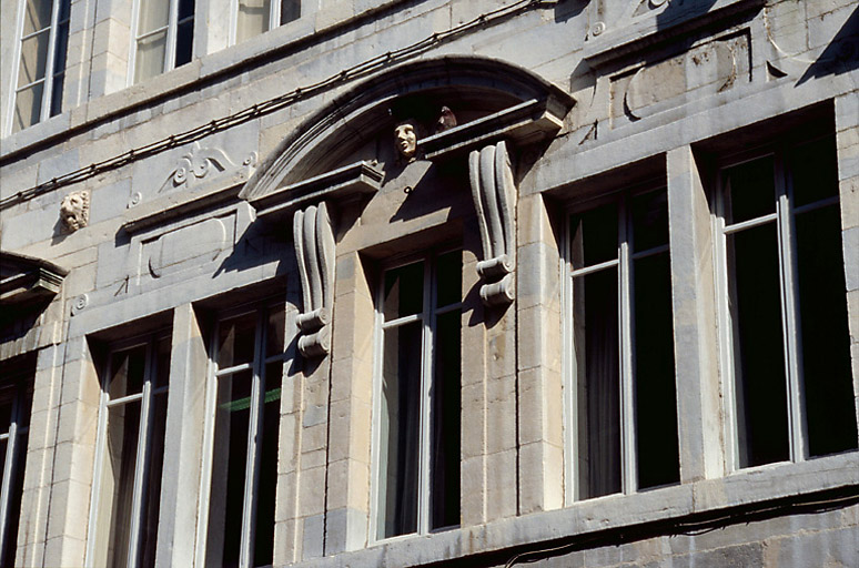 Façade sur rue : détail