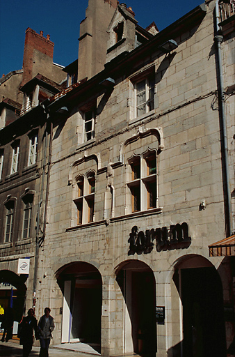 Façade sur rue