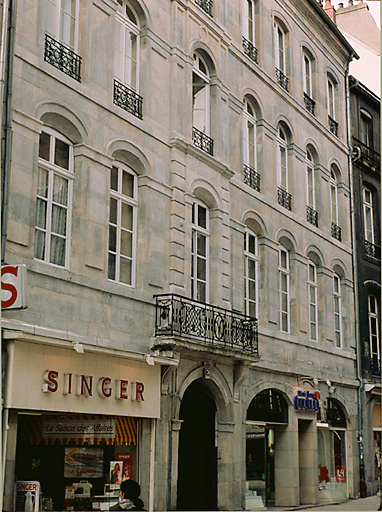 Façade sur rue