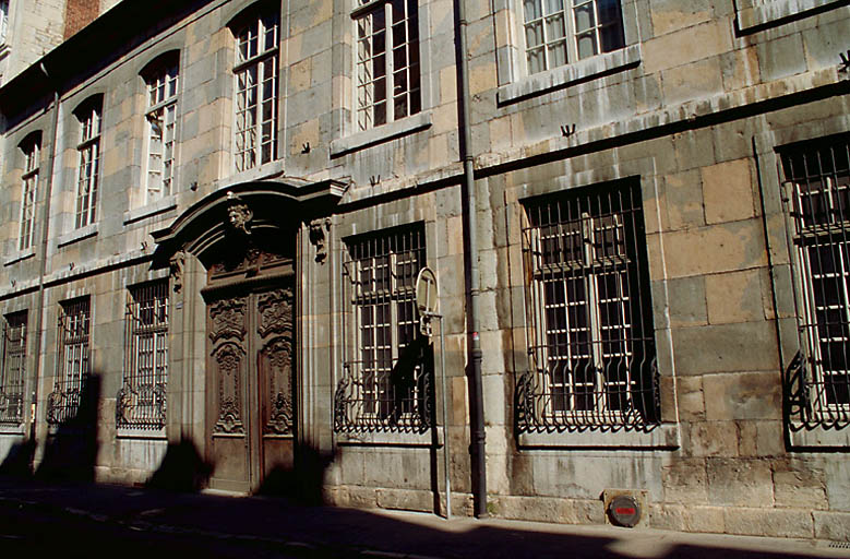 Façade sur rue