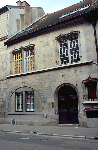 Façade sur rue