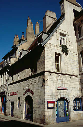 Façade sur rue