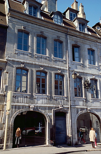 Façade sur rue