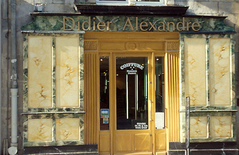 Façade sur rue : boutique