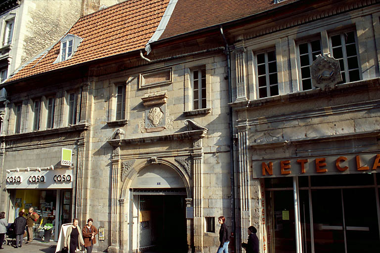 Façade sur rue