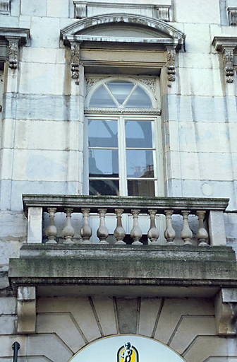 Façade Grande Rue : balcon