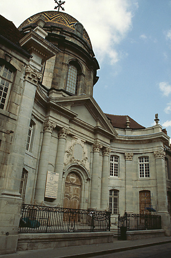 Façade antérieure