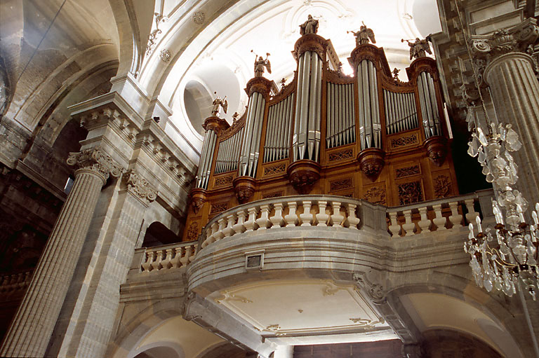 Tribune et orgue