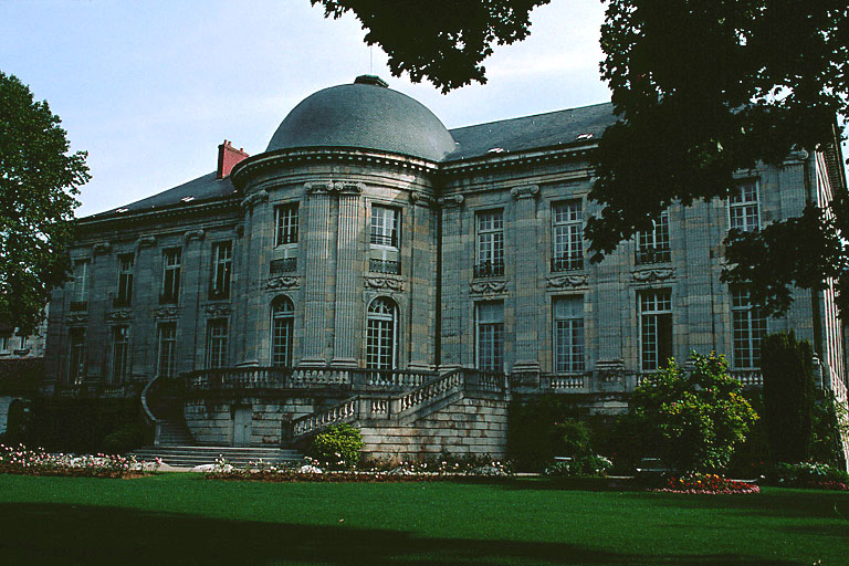 Façade sur le jardin