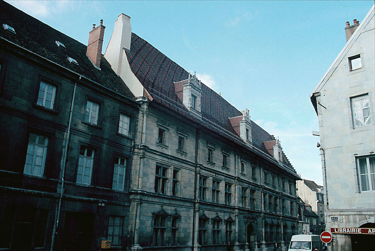 Façade sur rue