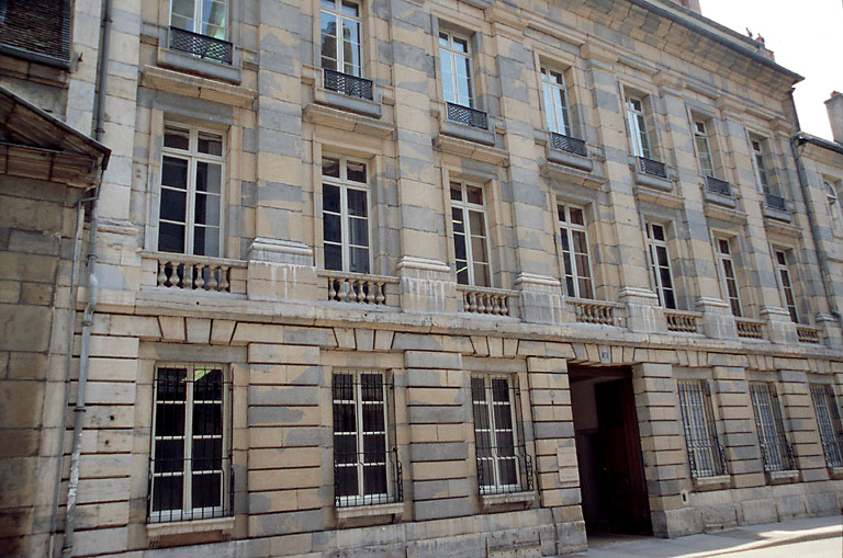 Façade sur rue