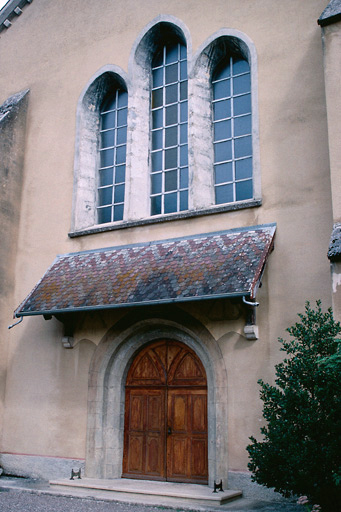 Eglise : façade antérieure