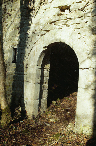 Château derrière : cloison : porte