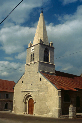 Façade antérieure ouest avec clocher-porche