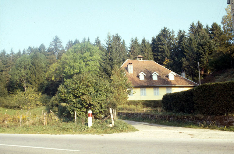 Vue depuis la route à l'ouest