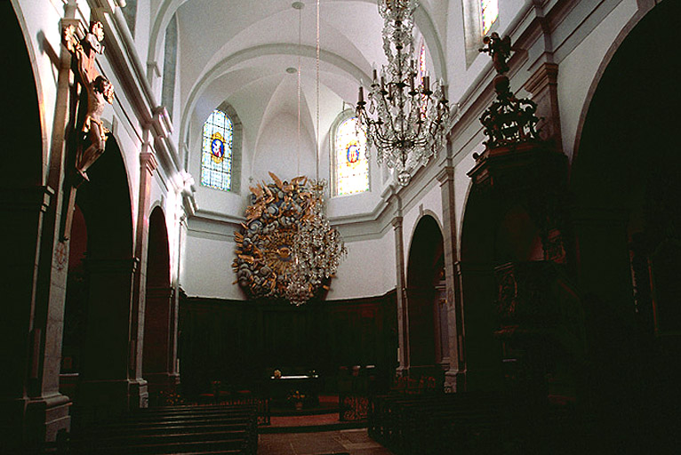 Nef et choeur vus depuis l'entrée