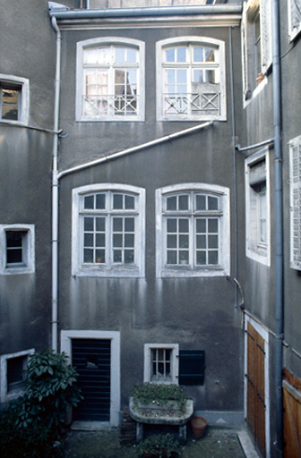 Façade de la galerie sur cour à l'ouest