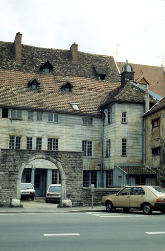 Façade nord sur cour