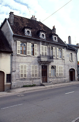 Façade sur la rue